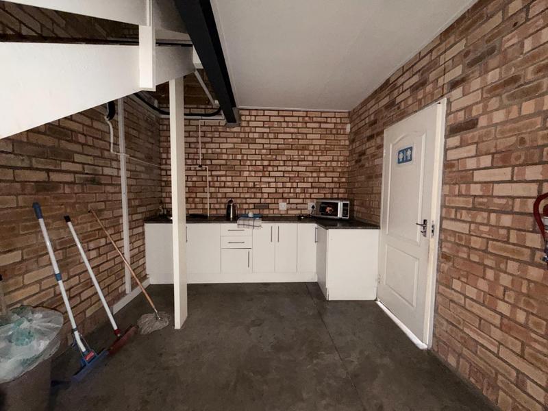 To Let Commercial Property for Rent in Newton Park Eastern Cape